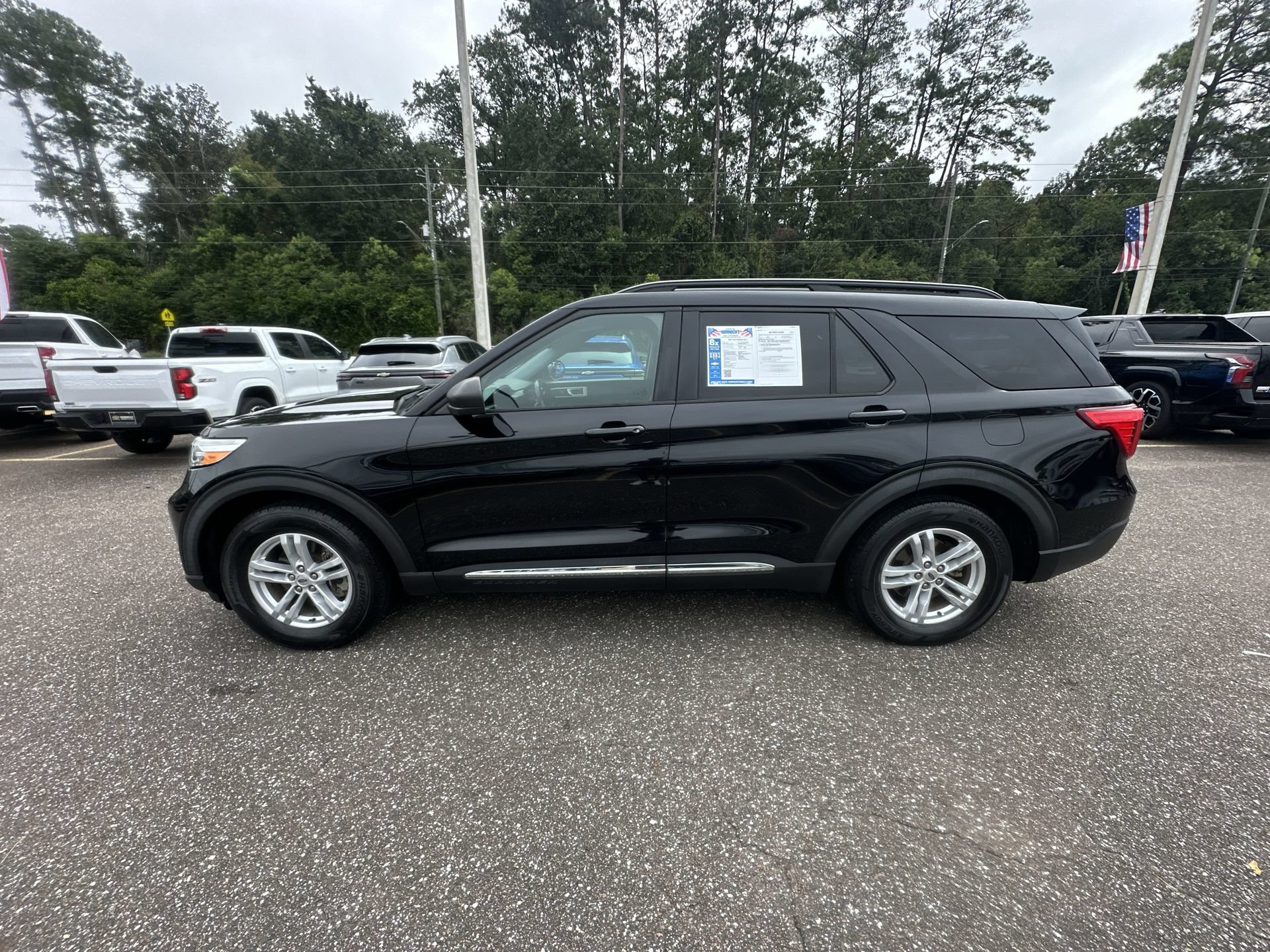 Used 2021 Ford Explorer XLT RWD image 13