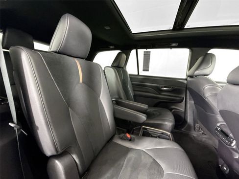 Used 2024 Toyota Grand Highlander AWD Hybrid image 44