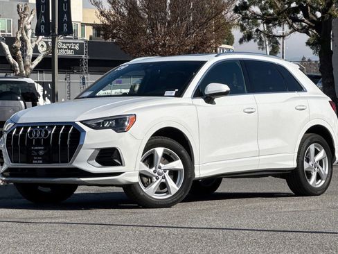 Used 2019 Audi Q3 2.0T Premium image 24