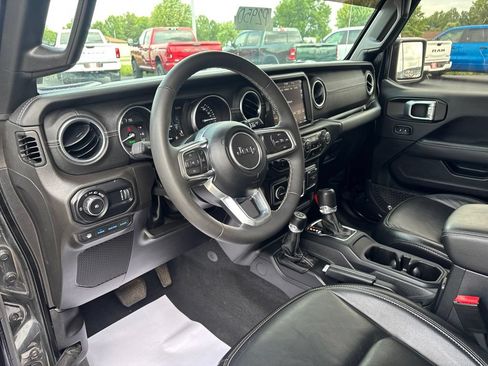 Used 2023 Jeep Wrangler Unlimited Sahara w/ Cold Weather Group AWD/4WD image 13