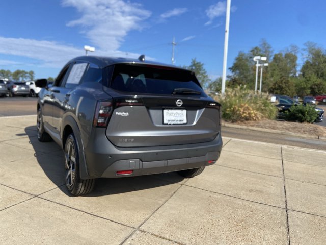 Used 2025 Nissan Kicks SV FWD image 9