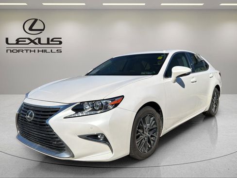 Used 2016 Lexus ES 350 w/ Navigation System Package image 1