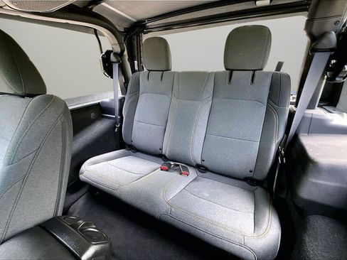 Certified 2025 Jeep Wrangler Sport AWD/4WD image 20