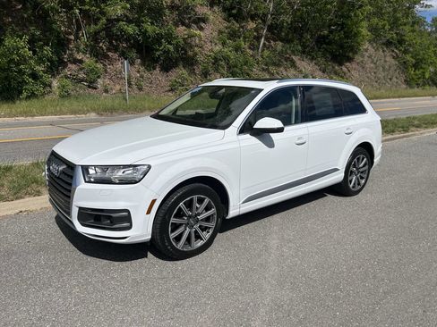 Used 2017 Audi Q7 3.0T Premium Plus AWD/4WD image 2