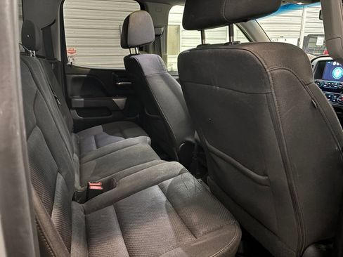 Used 2019 Chevrolet Silverado 1500 LT RWD image 30