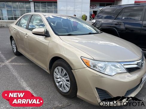Used 2012 Toyota Camry LE FWD image 11