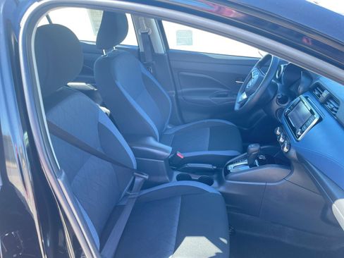 Used 2025 Nissan Versa SV image 34