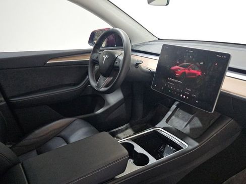 Used 2025 Tesla Model Y Long Range image 20