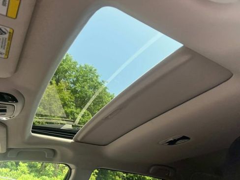 Used 2022 Subaru Outback Limited XT image 31