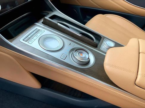 Used 2022 Genesis GV80 2.5T w/ Prestige Package 04 image 16