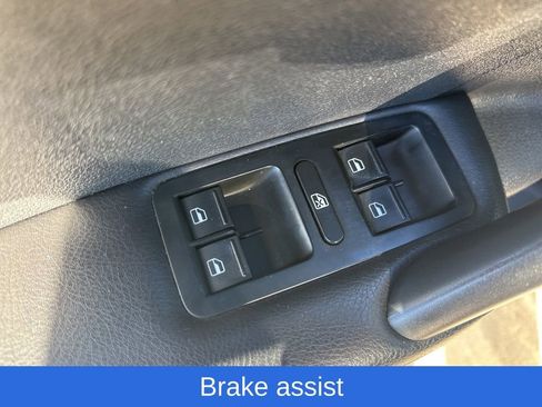 Used 2014 Volkswagen Passat 1.8T S image 16