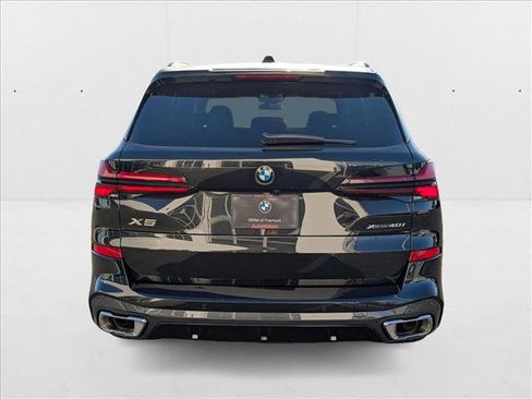 Used 2026 BMW X5 xDrive40i w/ M Sport Package image 7