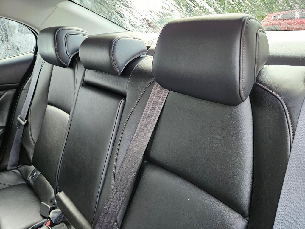 Used 2025 MAZDA MAZDA3 s FWD image 12