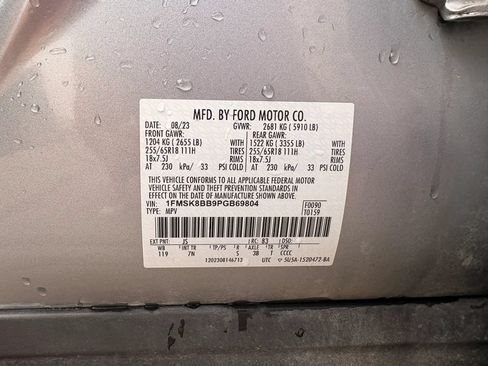Used 2023 Ford Explorer 4WD w/ Class IV Trailer Tow Package image 31