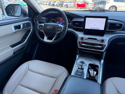 Used 2023 Ford Explorer XLT w/ Equipment Group 202A image 28