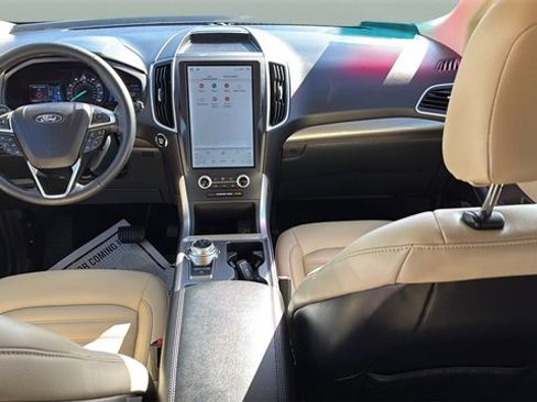 Used 2023 Ford Edge SEL w/ Convenience Package image 9