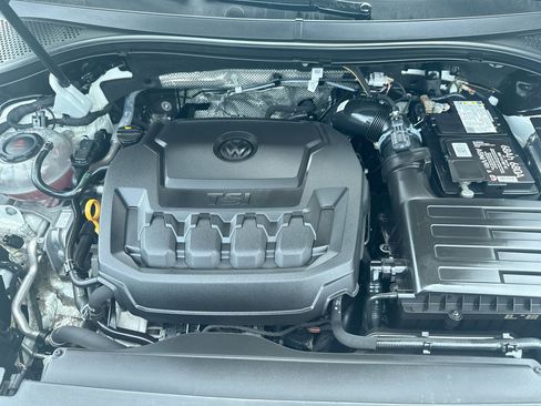 Certified 2023 Volkswagen Tiguan SE R-Line FWD image 35