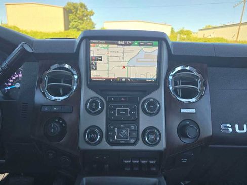Used 2015 Ford F250 Lariat w/ FX4 Off-Road Package AWD/4WD image 12