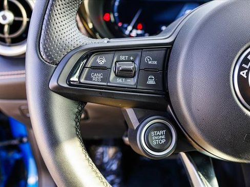 Used 2025 Alfa Romeo Tonale w/ Premium Package image 14