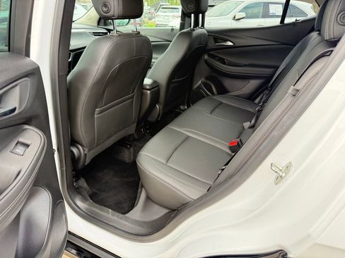 Used 2024 Buick Encore GX Sport Touring AWD/4WD image 17