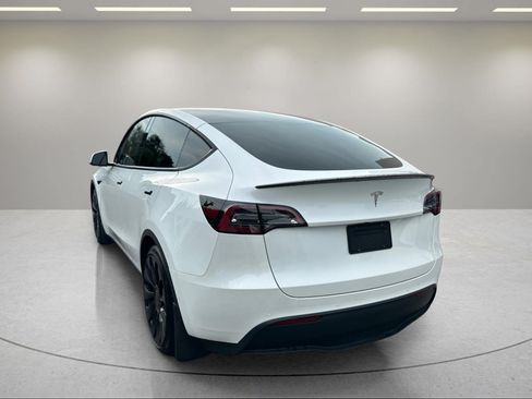 Used 2022 Tesla Model Y Performance AWD/4WD image 3