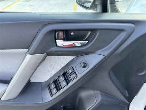 Used 2015 Subaru Forester 2.5i Touring w/ Eyesight & Navigation System image 20