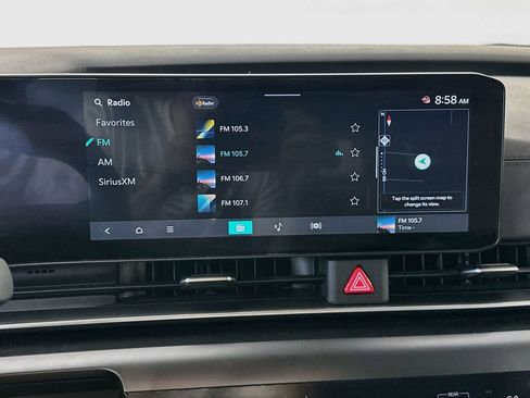 Used 2025 Kia Carnival FWD image 36
