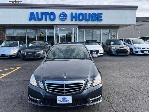 Used 2013 Mercedes-Benz E 350 4MATIC Sedan image 2