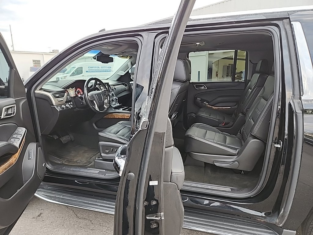 Used 2016 GMC Yukon XL Denali w/ Open Road Package AWD/4WD image 10