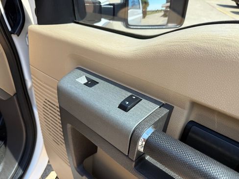 Used 2011 Ford F350 Lariat w/ Lariat Ultimate Pkg image 29