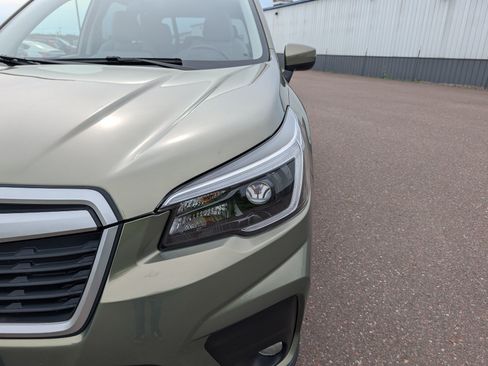 Used 2021 Subaru Forester Premium AWD/4WD image 16