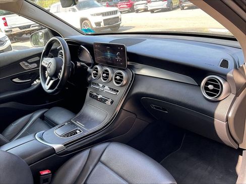 Used 2021 Mercedes-Benz GLC 300 4MATIC image 14