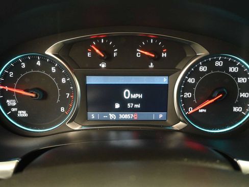 Used 2023 Chevrolet Traverse LT w/ Midnight/Sport Edition image 11