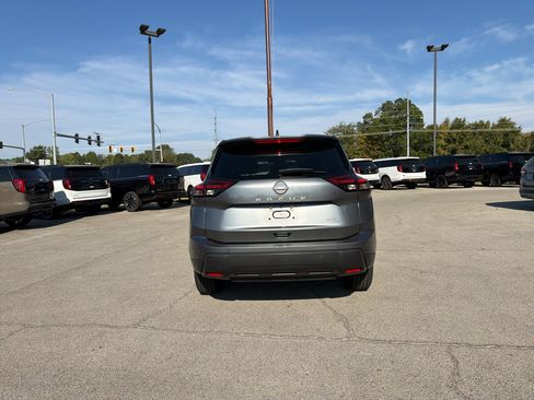 Used 2024 Nissan Rogue S AWD/4WD image 4