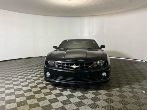 Used 2010 Chevrolet Camaro SS RWD image 2
