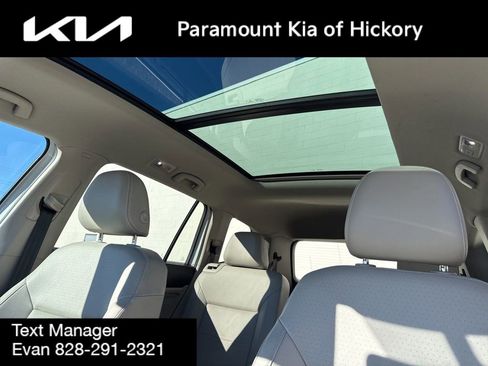 Used 2023 Volkswagen Atlas SE image 34