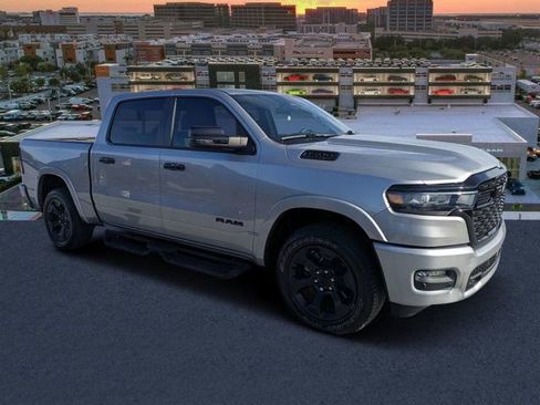 Used 2025 RAM 1500 Big Horn AWD/4WD image 1