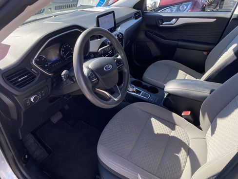 Used 2021 Ford Escape SE image 11