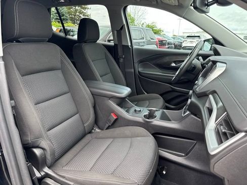 Used 2024 GMC Terrain SLE FWD image 28