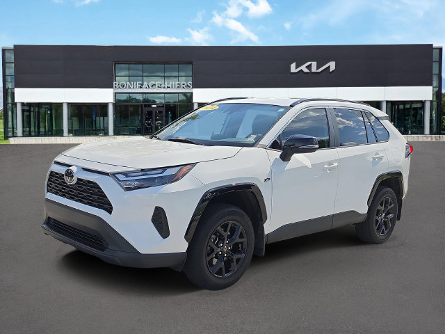 Used 2024 Toyota RAV4 XLE FWD image 2