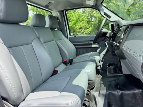 Used 2013 Ford F250 2WD Regular Cab Super Duty image 23