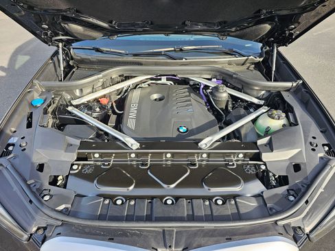 New 2026 BMW X5 xDrive40i w/ Executive Package image 9