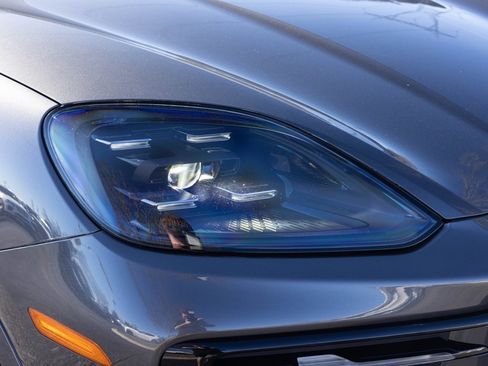 Used 2024 Porsche Cayenne Coupe image 16