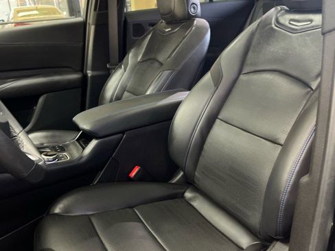 Used 2024 Cadillac XT4 Sport image 8