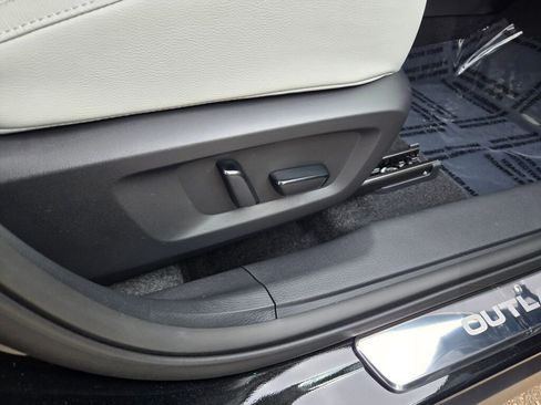 New 2026 Mitsubishi Outlander SEL AWD/4WD image 5