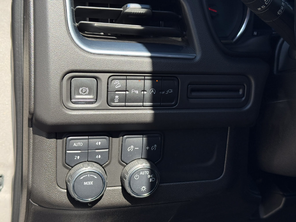 Used 2021 Chevrolet Tahoe Z71 AWD/4WD image 25