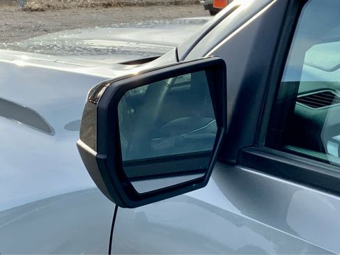 Used 2023 GMC Canyon AT4 w/ AT4 Premium Package image 15