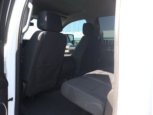 Used 2024 Chevrolet Silverado 2500 LT AWD/4WD image 33