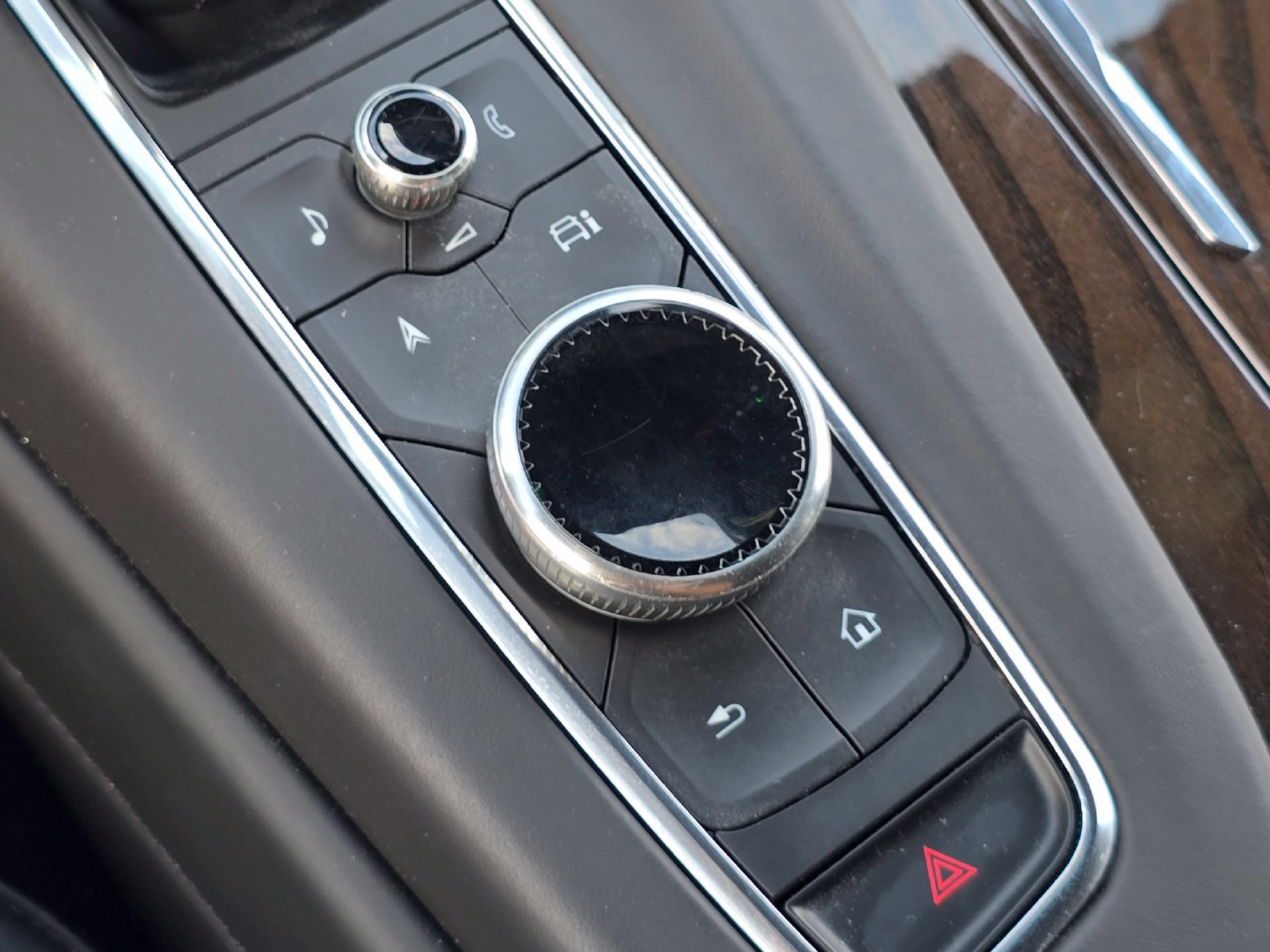Used 2023 Cadillac Escalade ESV Premium Luxury Platinum w/ LPO, Floor Liner Package AWD/4WD image 7