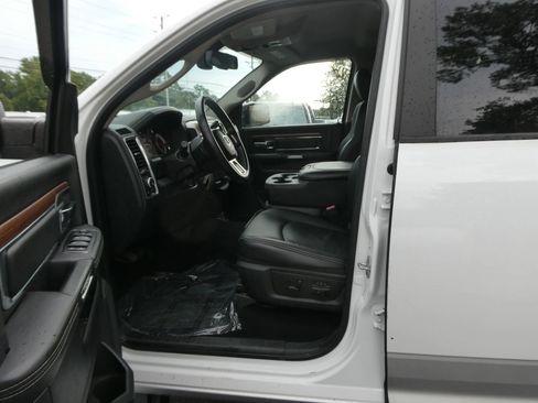 Used 2014 RAM 2500 Laramie w/ Convenience Group AWD/4WD image 11